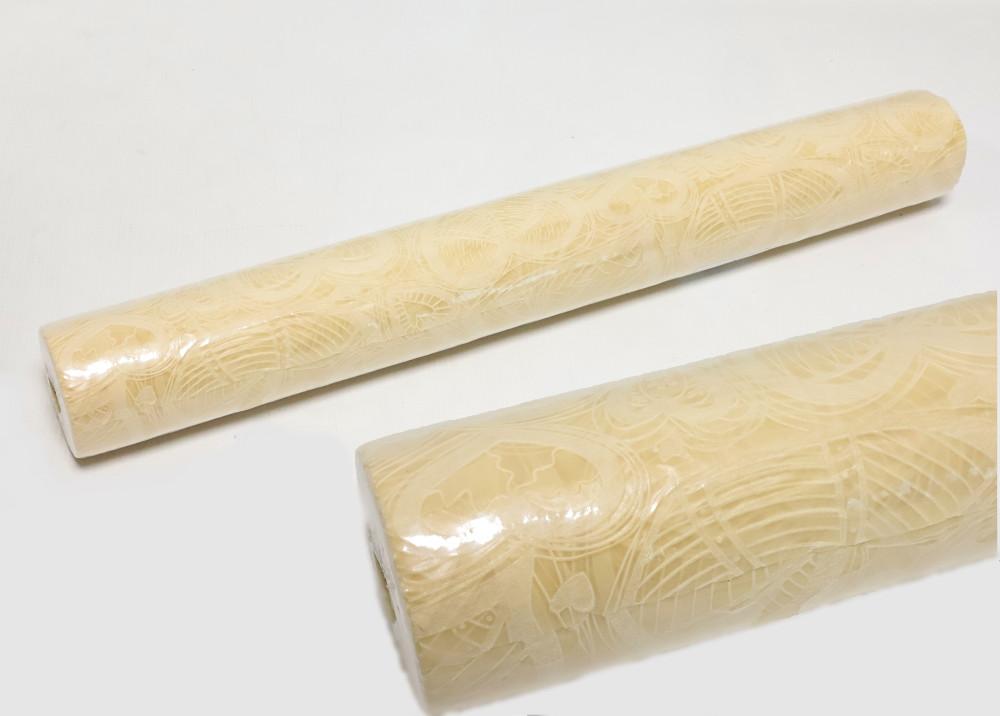 DEKOR CSOMAGOLÓANYAG. "NON-WOVEN". SZÍV MINTÁS. KRÉM