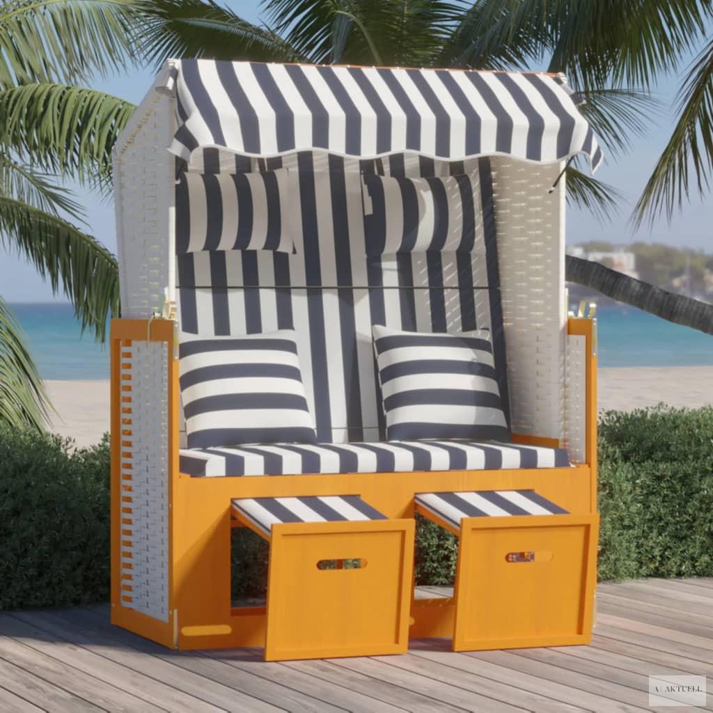 Fehér és kék polyrattan és tömör fa strandszék párnákkal