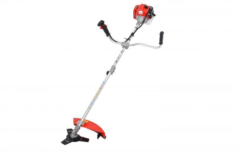 HECHT 135 BTS BENZINMOTOROS FŰKASZA, 1,5 HP