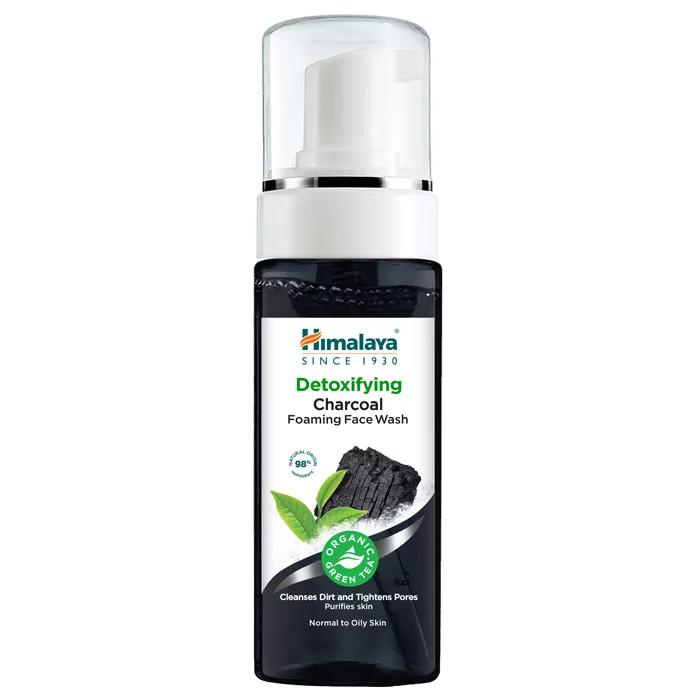 Himalaya Méregtelenítő habzó arclemosó aktív szénnel és bio zöld teával 150ml