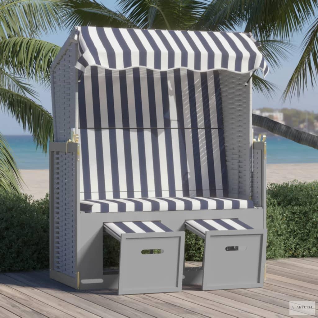 Kék és fehér polyrattan és tömör fa strandszék tetővel