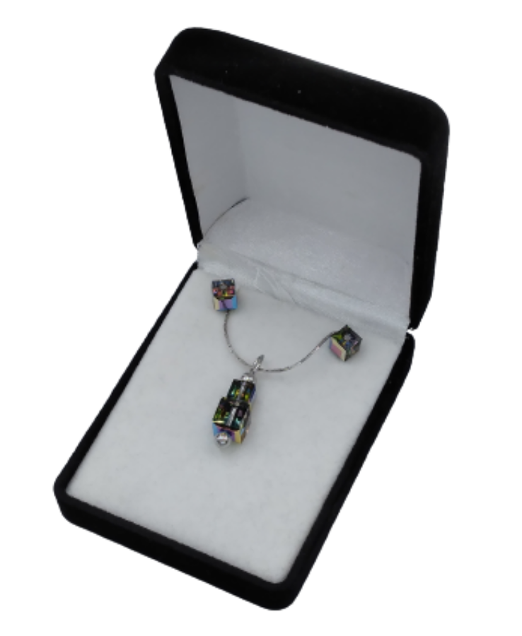Kockák- Swarovski kristályos nemesacél ékszerszett - zöldes