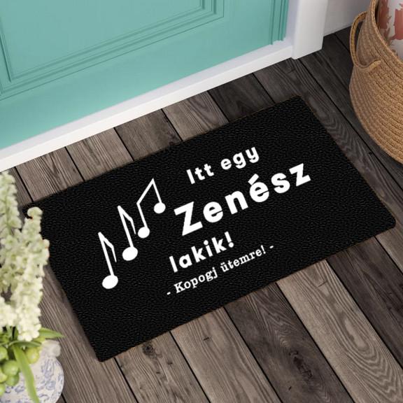 Lábtörlő - itt egy zenész lakik