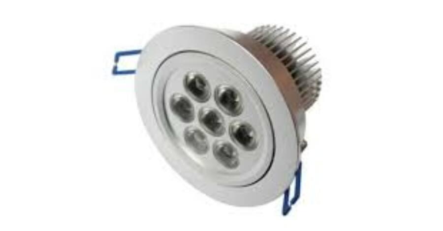 LED BEÉPÍTHETŐ SPOT LÁMPATEST,  220V 7W