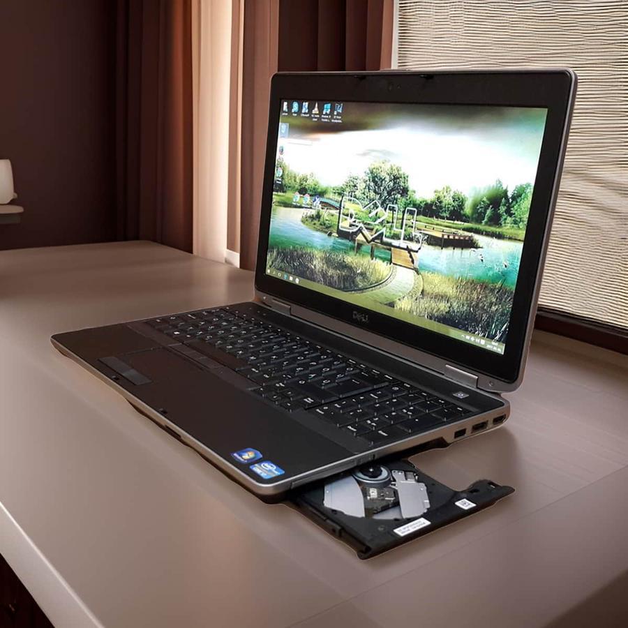 Nagy képernyő és strapabíróság DELL Latitude E6530 i7-3520M/8/240SSD/DVDrw/15,6"