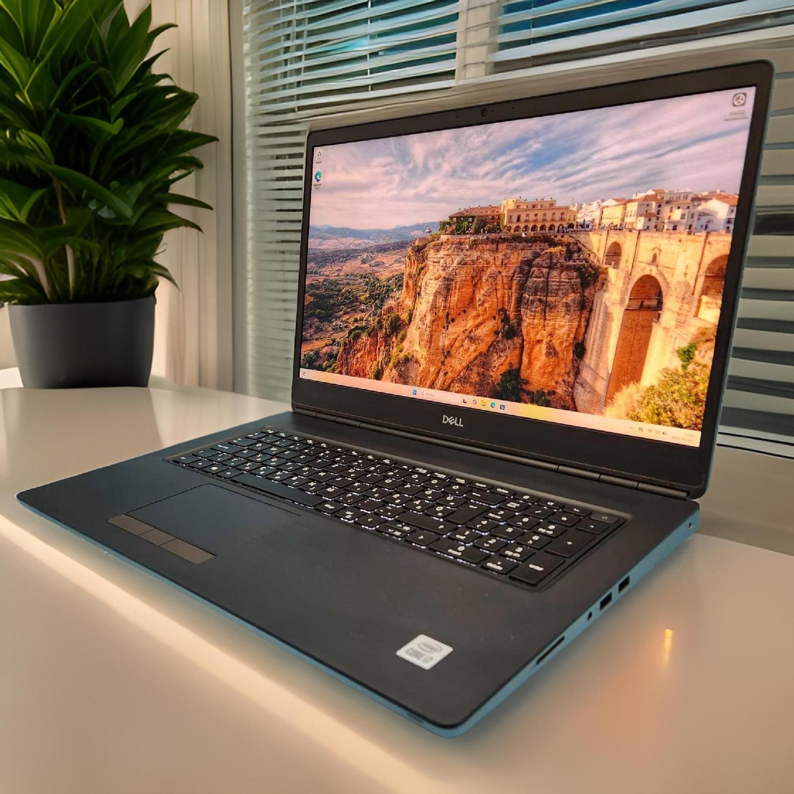 Nagy teljesítményű DELL Precision 7750 I7-10850H/32GB/512GB NVME SSD/Nvidia RTX 3000 6GB /17,3" Workstation Laptop